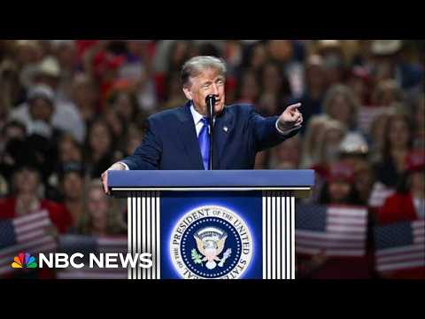 Trump calls out Ken Paxton's fashion choices during speech at midterm convention