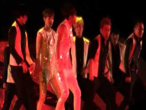 [FANCAM] 121125 Yunho at SMTown BKK