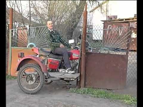 Efektowny wyjazd motocyklem