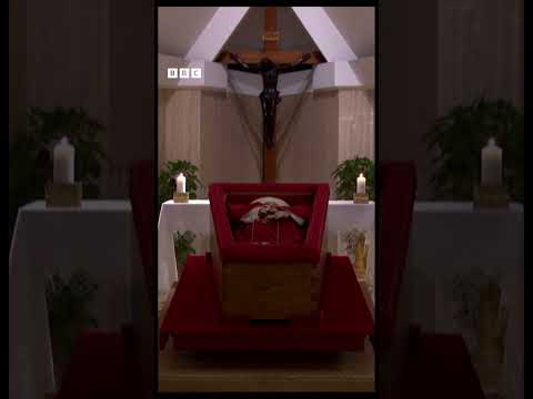 فيديو | البابا فرنسيس في نعش مفتوح