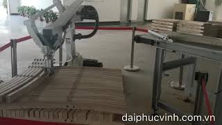 Robot gắp phôi trong day chuyền Chế Biến Gỗ hiện đại công nghệ 4.0