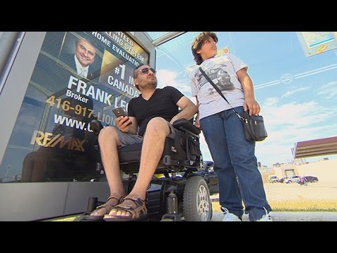 Man in wheelchair left waiting for bus in scorching heat for nearly 2 hours