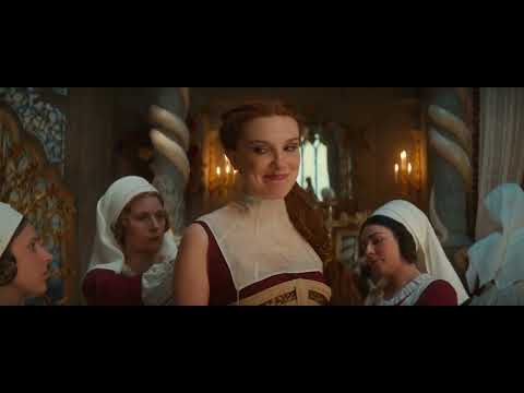 Elodie Wedding dress up scene - Damsel