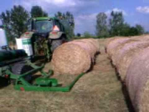 John Deere 6800 and McHale 911 High Speed Round Baling in Greece