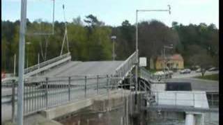 preview picture of video 'Draw bridge and Södertälje channel'