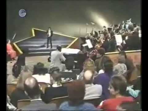 Izar Cohen - Cmo Tzipor Metorehefet                                 יזהר כהן  כמו ציפור מטורפת