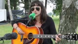 Waxahatchee - La Loose - live backstage at #asummerstale15