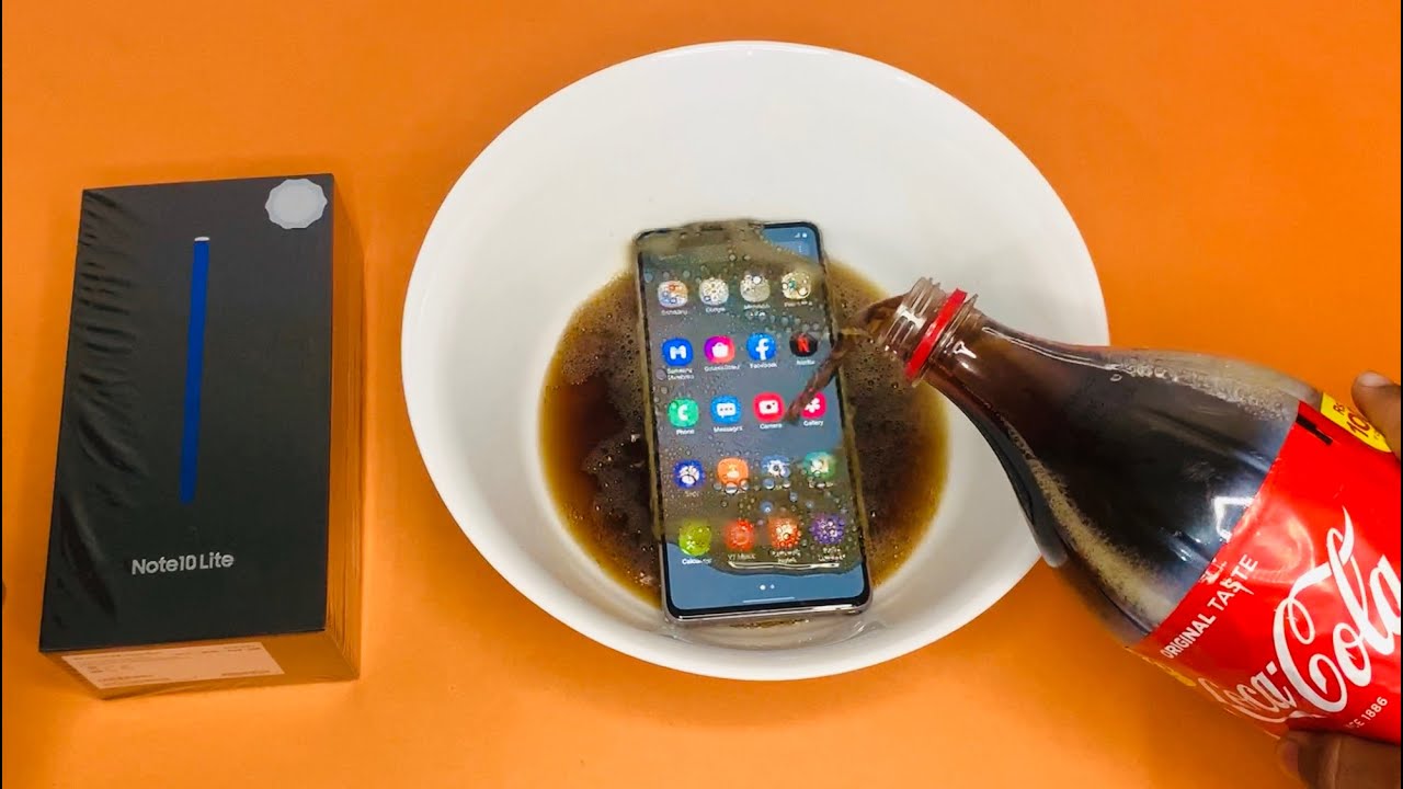 Note 10 Lite  VS  Coca Cola / WATER RESISTANT ??