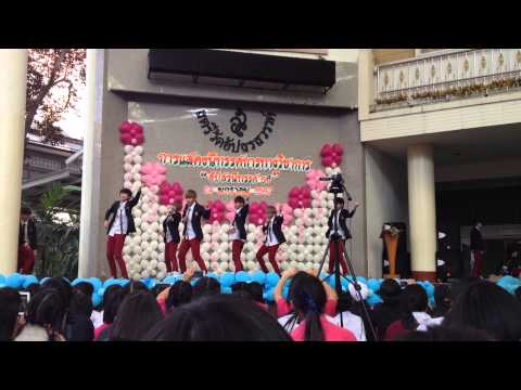 140124 MAMA + GROWL - Follow cover EXO