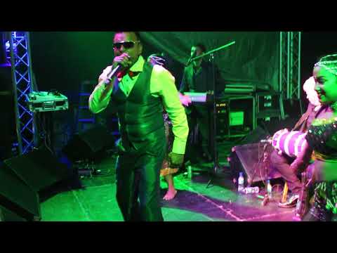 BUNTY BOOMBASTIC BAND.......SURINAME........MASHING UP