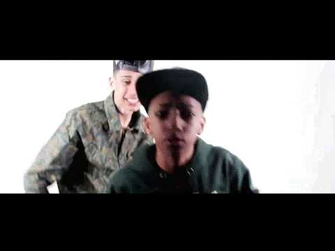 MC BRINQUEDO - Em cima de mim - (WebClip) Oficial