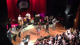 Sharon Jones & the Dap-Kings - People Don't Get What They Deserve