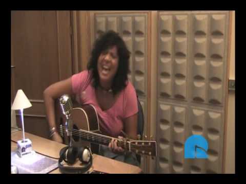 Rosana... "Llegaremos a tiempo" en acústico en Rockola.fm