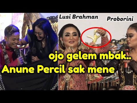 Gus Miftah Pengajian Di Rumah Cak Percil - Sekitar Rumah