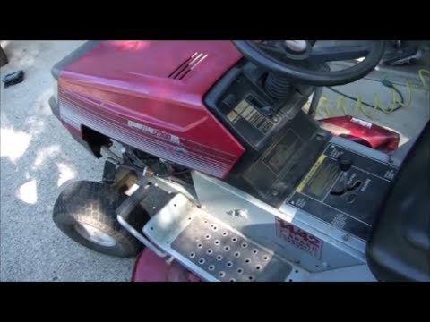 Signature 2000 MTD RIDING LAWNMOWER Tractor. HOW TO REPLACE the DRIVE BELT.