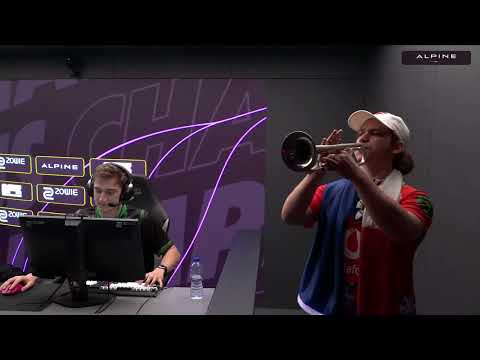 Trumpet guy csgo gets on stage!