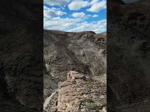 Cañadón en Las Plumas, Chubut, Patagonia Argentina. #dji #drone #fpv