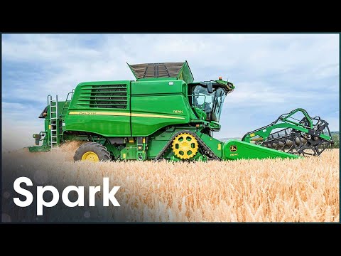 Inside The Factory That Builds The John Deere T670 Mega Harvester