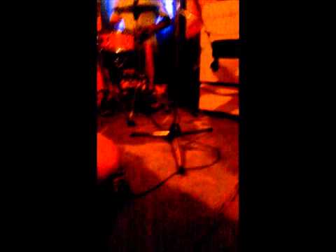 Ensayo de la Diferencia Al Palo! veneno para dos la cocina