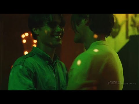 Cal and Derek dance/kiss| Euphoria season 2x3