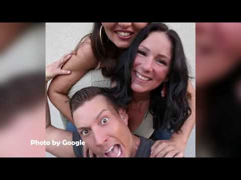 Top News - Me lejen e gruas së pare/ Gjermani martohet me dy të dashurat e tij