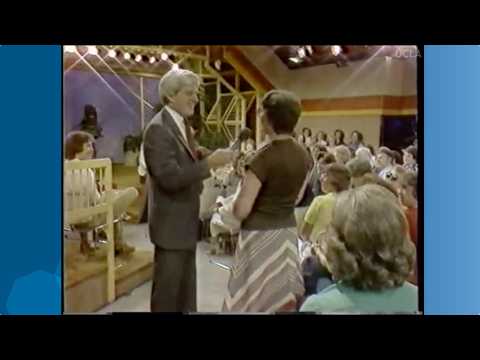 RIP Talk Show Legend Phil Donahue, king of audience participation and detailed questions. May 1981.