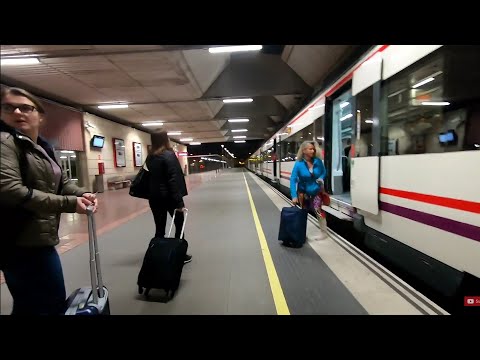Chegada e trem ao centro da cidade | Aeroporto de Barcelona El Prat