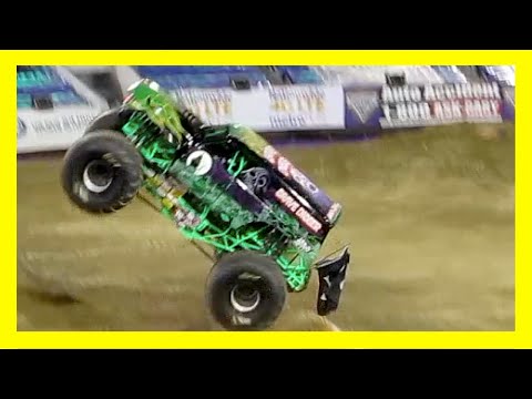 GRAVE DIGGER | MONSTER JAM | FULL FREESTYLE SHOW