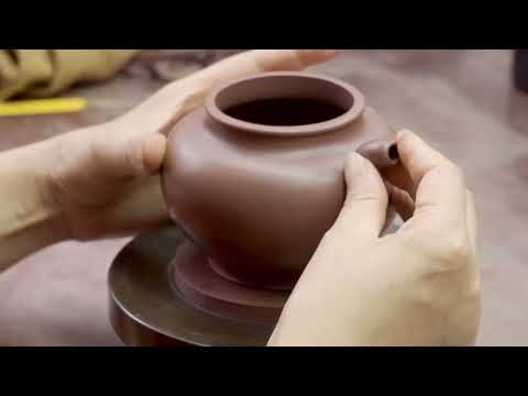 Traditional Purple Clay Zisha Teapot Making with Bao Yumei - International Tea Day 2023