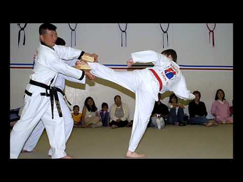 Meck feat Dino - Feels Like A Prayer