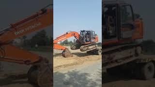 preview picture of video 'Crane self loading on truck at NH83'