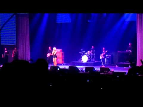 Pixie Lott Key103 Live 2011