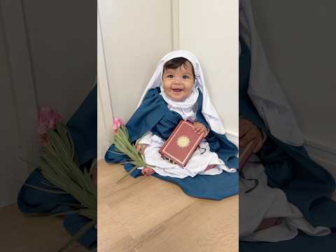 6 meses da Helena, e nossa homenagem é para Santa Catarina de Sena! 😍 #mesversario