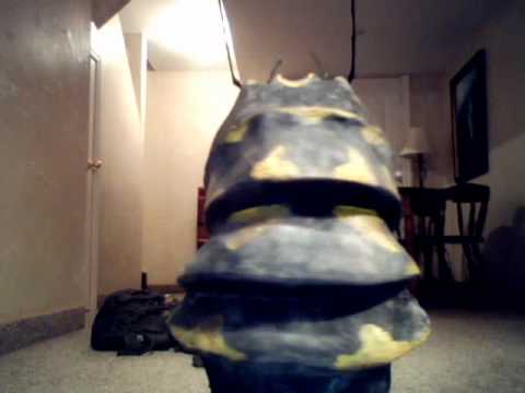 District 9 Prawn Bust