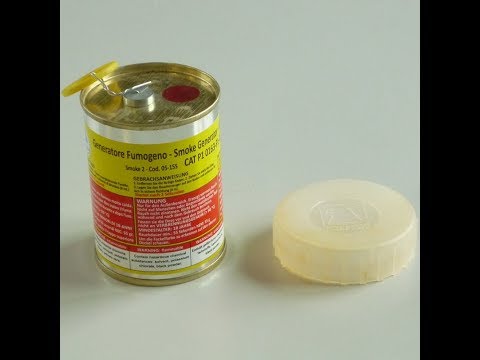 Feuerwerke Berlin Mr. Smoke 2 Granatrot mit Reißzünder 2940-7116 www.pyrothron.com