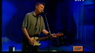 Billy Bragg - The Boy Done Good (Solo)