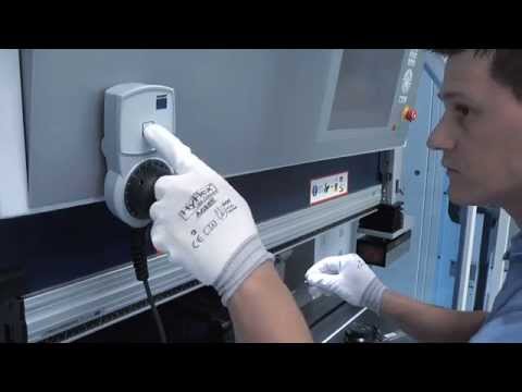 TRUMPF Bending: TruBend Series 7000 - How the mobile handwheel works