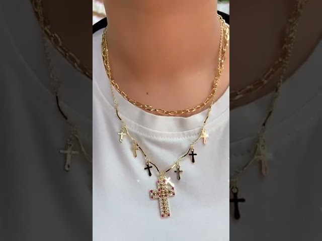 Vídeo relacionado con MLPKOI 8PCS Collar para Hombres, Cruz Cadena Acero Inoxidable Collar Barra para Hombre Acero Inoxidable para Hombres Joyería Regalo