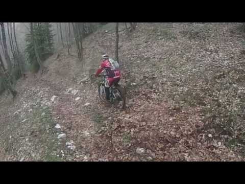 "ESCURSIONIVALLO"... canalone Campi di CERABONA ( M.ALBURNI)....