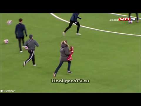 Vålerenga fans steal the SK Brann flag . 03.11.2019