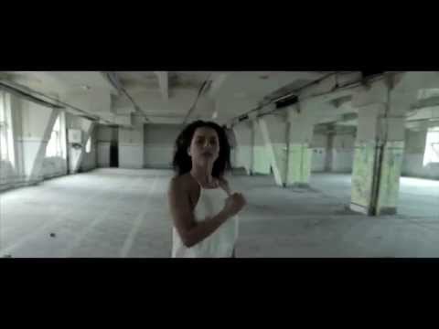 Puya cu INNA   Striga! (Official Video) - 2014