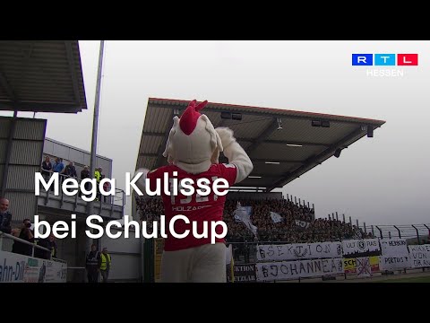 Tausende Fans kommen zu Fußballspiel von Abijahrgang!