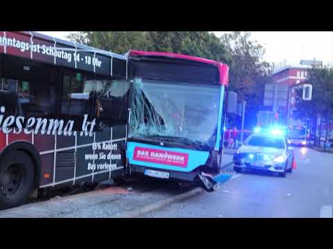 Busunfall mit 14 Verletzten in Harburg