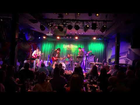 Play Video Youtube Video