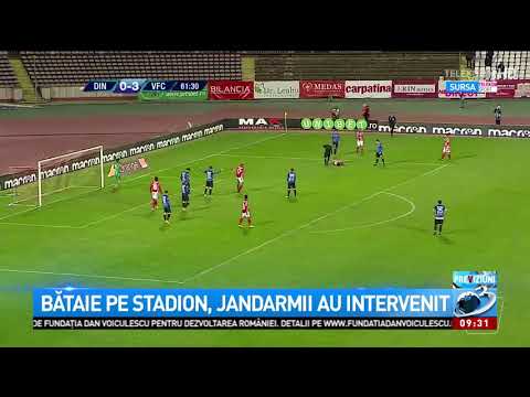 Bătaie pe stadion. Jandarmii au intervenit de urgență