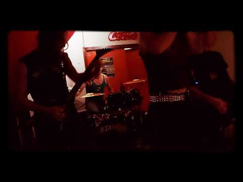 Devastatiön live one night in the pigs hole live at the metro