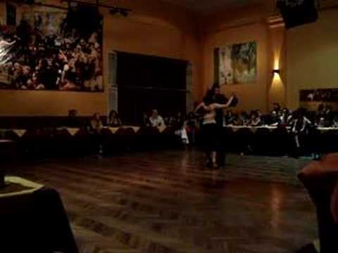  Enzo Hoces  and  Francisca del Villar  are  dancing  to  the  tango  "  Lo Pasao Paso  "