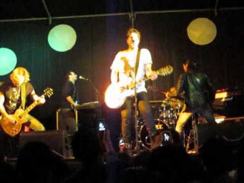 Jhovan Tomasevich-Desaparecer-COVERT ZEN(Festival Rock And Pop Huaral 2011)