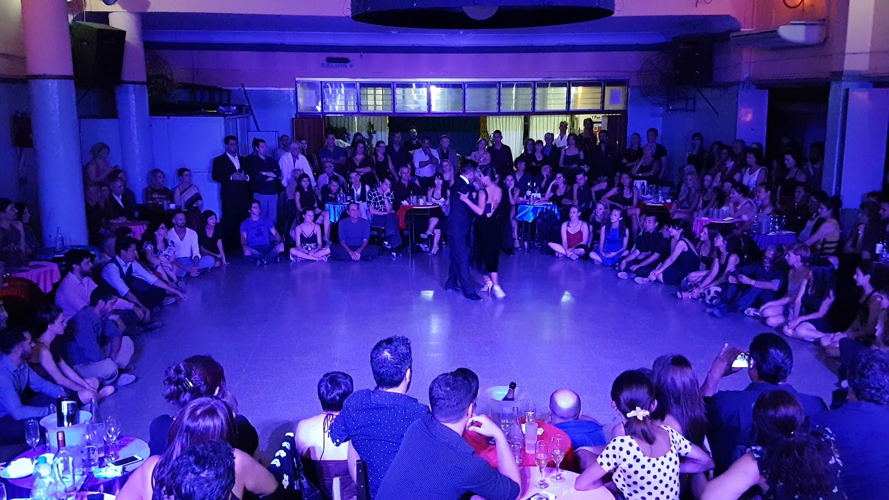 Video thumbnail for ROXANA SUÁREZ y SEBASTIAN ACHAVAL en Viva La Pepa! Milonga (3/4)