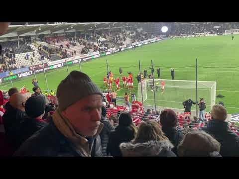 Örebro - Degerfors if 1-2   25:e oktober spelarna tackar fansen.